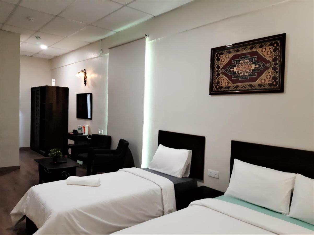 Blue Eyes Hotel Kepala Batas  Extérieur photo